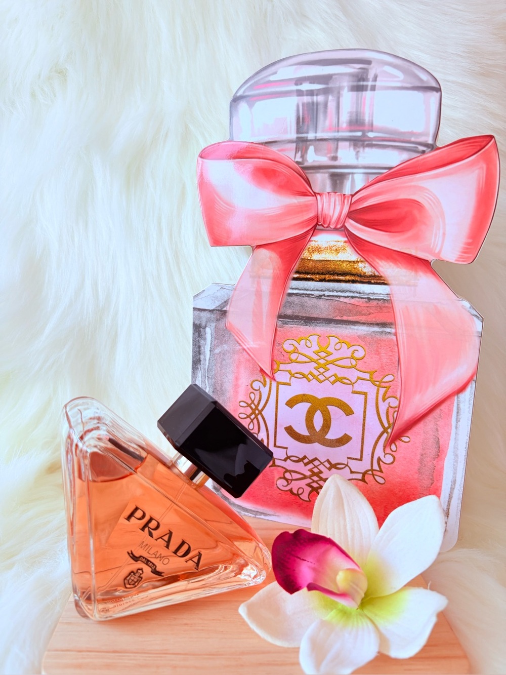 🩷🩷Prada Paradoxe EDP 3.3 oz with coral travel case🩷🩷